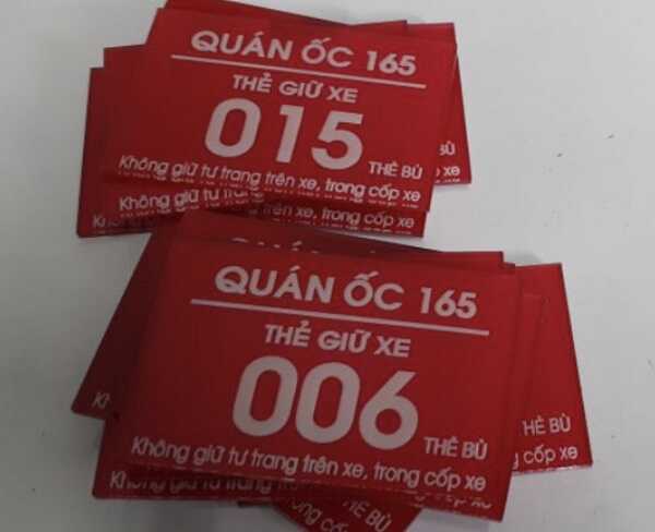 Thẻ giữ xe mica